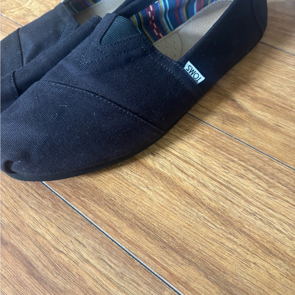 TOMS Men's Classic Black Loafers Alpargata
